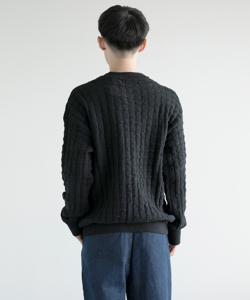 aimoha(アイモハ)の「aimoha men Cozy Grid Knit Sweater(ニット/セーター・メンズ・ダークグレー/ホワイト/ブラック/チョコ・MEDIUM/LARGE/X-LARGE/XX-LARGE/XXX-LARGE)」の18枚目の写真