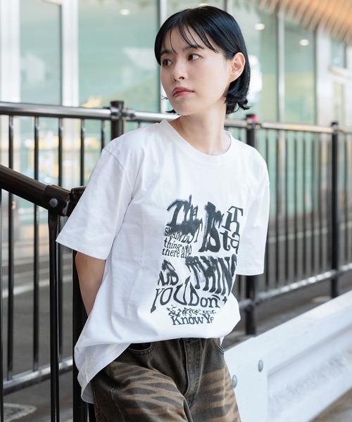 3.3 Field Trip （3.3フィールドトリップ）の「【UNISEX】3.3 Field Trip／THE SMARTEST T（Tシャツ/カットソー・レディース・ホワイト/カーキ/チャコール・LARGE/SMALL/MEDIUM）」の7枚目の写真
