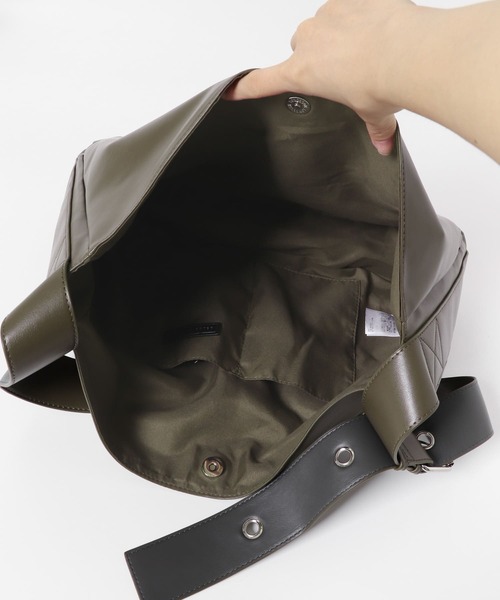 SENSE OF PLACE by URBAN RESEARCH(センスオブプレイスバイアーバンリサーチ)の「フェイクレザーベルテッドショルダー(ショルダーバッグ・メンズ・ブラック/カーキ・ONE)」の19枚目の写真