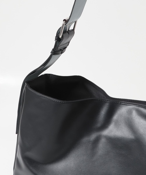 SENSE OF PLACE by URBAN RESEARCH(センスオブプレイスバイアーバンリサーチ)の「フェイクレザーベルテッドショルダー(ショルダーバッグ・メンズ・ブラック/カーキ・ONE)」の20枚目の写真