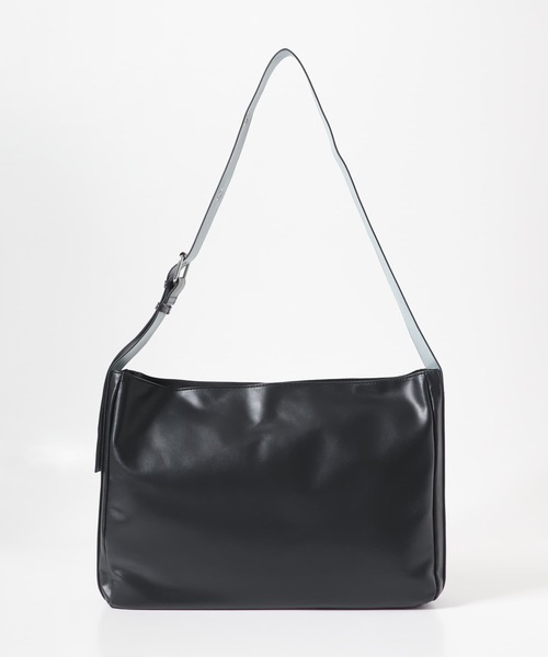 SENSE OF PLACE by URBAN RESEARCH(センスオブプレイスバイアーバンリサーチ)の「フェイクレザーベルテッドショルダー(ショルダーバッグ・メンズ・ブラック/カーキ・ONE)」の3枚目の写真