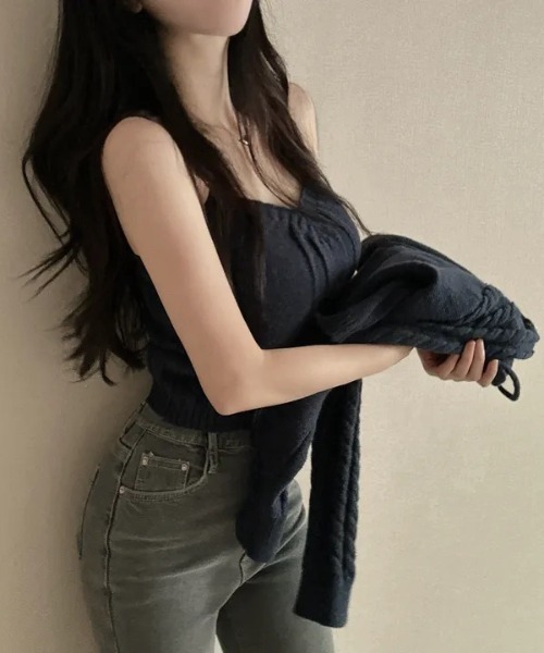 AsRiRe(アスリレイ)の「新色追加/2点セット フード付ショート丈ニットトップス+キャミソール(ニット/セーター・レディース・アイボリー/ベージュ/ブラック/グレー・M)」の17枚目の写真