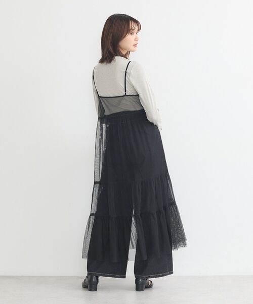 earth music&ecology（アースミュージックアンドエコロジー）の「チュールティアードキャミワンピース（ワンピース・レディース・ブラック/ライトグレー・FREE）」の17枚目の写真