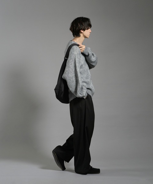kutir(クティール)の「NYLON BIG SHOULDER BACK/ナイロンビックショルダーバッグ(ショルダーバッグ・メンズ・ブラック/チャコールグレー・FREE)」の8枚目の写真