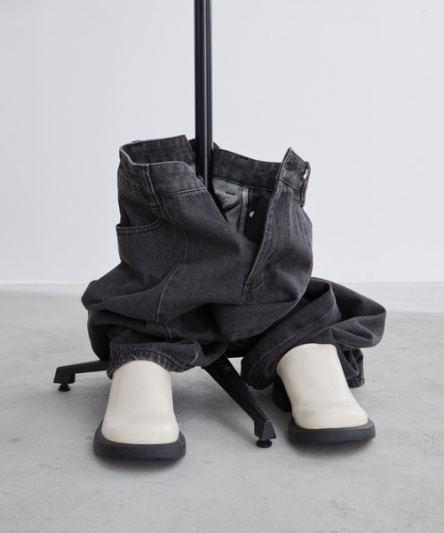 Aunt Marie's（アントマリーズ）の「【S,M,Lサイズ展開】バレルレッグワイドデニムパンツ/美シルエット/オールシーズン着用可能（デニムパンツ・レディース・ライトブルー/ブルー/ブラック・L/M/S）」の14枚目の写真