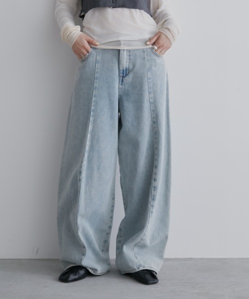 Aunt Marie's（アントマリーズ）の「【S,M,Lサイズ展開】バレルレッグワイドデニムパンツ/美シルエット/オールシーズン着用可能（デニムパンツ・レディース・ライトブルー/ブルー/ブラック・L/M/S）」の5枚目の写真