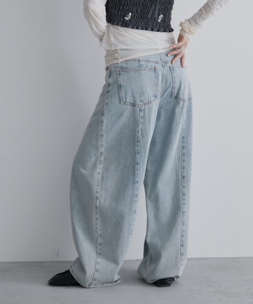 Aunt Marie's（アントマリーズ）の「【S,M,Lサイズ展開】バレルレッグワイドデニムパンツ/美シルエット/オールシーズン着用可能（デニムパンツ・レディース・ライトブルー/ブルー/ブラック・L/M/S）」の7枚目の写真