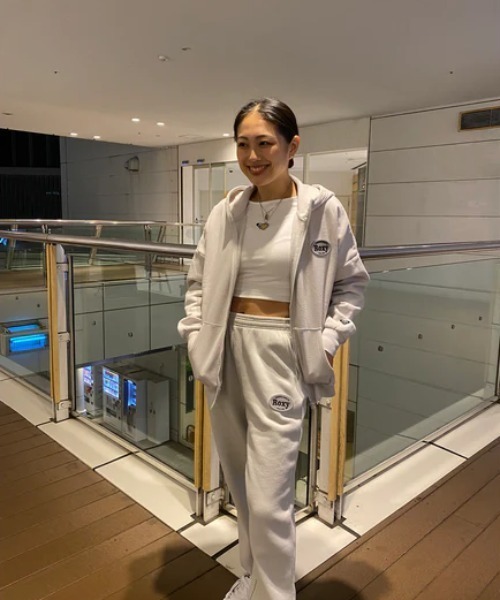 ROXY（ロキシー）の「JIVY HOODIE/ロキシージップアップパーカー（スウェット・レディース・ブラック/ブルー/グレー・SMALL/MEDIUM/LARGE/X-LARGE）」の16枚目の写真