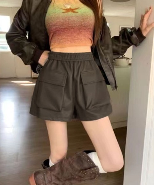 kirakiraShop（キラキラショップ）の「フロントポケット フェイクレザー ショート パンツ（その他パンツ・レディース・ブラック/ブラウン・M/L）」の12枚目の写真