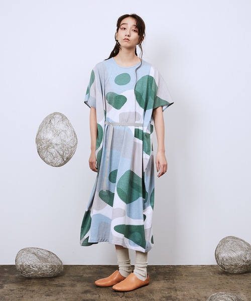 Dulcamara(ドゥルカマラ)の「リキッドバブルベルトドローOP(ワンピース・レディース・グリーン/ネイビー・FREE)」の4枚目の写真