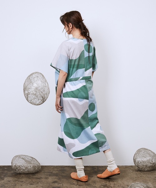 Dulcamara(ドゥルカマラ)の「リキッドバブルベルトドローOP(ワンピース・レディース・グリーン/ネイビー・FREE)」の5枚目の写真