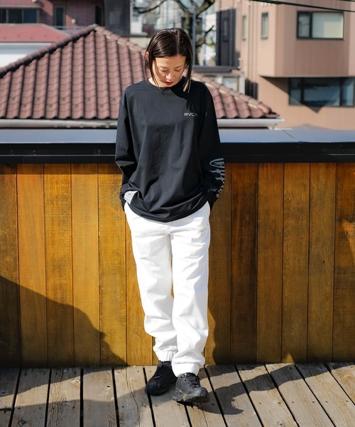 RVCA(ルーカ)の「RVCA メンズ REFLECTIVE BAS PT セットアップボトムス/ルーカワンポイント裏起毛スウェットパンツ(スウェットパンツ・メンズ・ブラック/ホワイト系その他/ホワイト・X-LARGE/LARGE/MEDIUM/SMALL)」の4枚目の写真