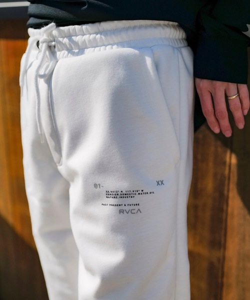 RVCA(ルーカ)の「RVCA メンズ REFLECTIVE BAS PT セットアップボトムス/ルーカワンポイント裏起毛スウェットパンツ(スウェットパンツ・メンズ・ブラック/ホワイト系その他/ホワイト・X-LARGE/LARGE/MEDIUM/SMALL)」の11枚目の写真