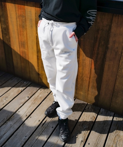 RVCA(ルーカ)の「RVCA メンズ REFLECTIVE BAS PT セットアップボトムス/ルーカワンポイント裏起毛スウェットパンツ(スウェットパンツ・メンズ・ブラック/ホワイト系その他/ホワイト・X-LARGE/LARGE/MEDIUM/SMALL)」の6枚目の写真