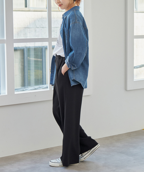 Spick & Span（スピックアンドスパン）の「《追加》シルキードレープ2タックワイドパンツ（スラックス・レディース・チャコールグレー/ブラック・34/36/38/40）」の5枚目の写真