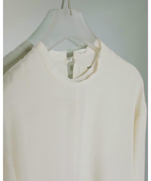 anuke（アンヌーク）の「Satin Over Blouse（シャツ/ブラウス・レディース・アイボリー/ブラック・FREE）」の12枚目の写真