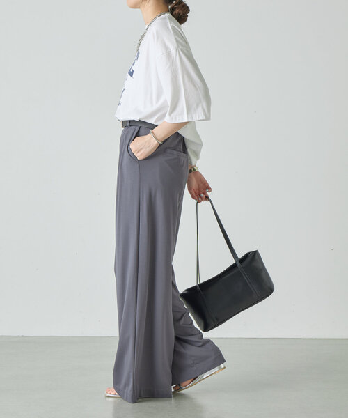 SHENERY（シーナリー）の「【GOOD ROCK SPEED】college Tee（Tシャツ/カットソー・レディース・ホワイト/チャコールグレー・FREE）」の7枚目の写真