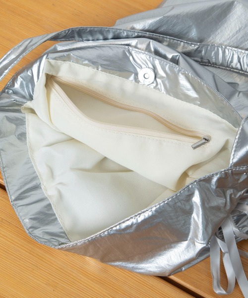 Munich（ミューニック）の「ブラウジングトートバッグ（トートバッグ・レディース・ベージュ/ブラック/シルバー・FREE）」の18枚目の写真