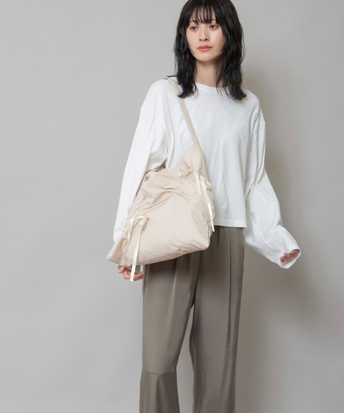 Munich（ミューニック）の「ブラウジングトートバッグ（トートバッグ・レディース・ベージュ/ブラック/シルバー・FREE）」の11枚目の写真