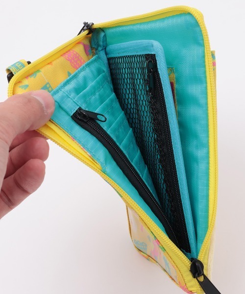 チチカカ（チチカカ）の「「ミーノ」コラボレーションスマホショルダー（ショルダーバッグ・レディース・イエロー/グリーン・FREE）」の8枚目の写真