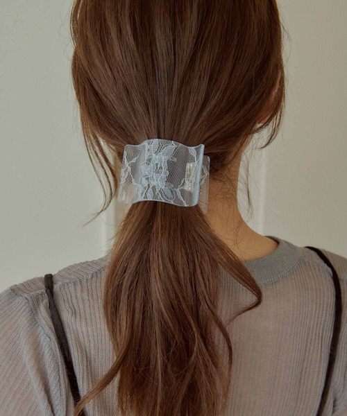 【SELF-PORTRAIT】海外セレブ愛用◎ ゴールドボウヘアクリップ Gold Bow Hair Clip – self-portrait-US