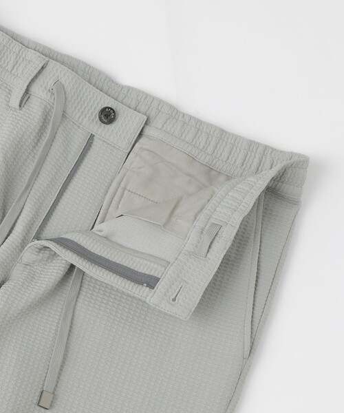 EPOCA UOMO(エポカウォモ)の「*Safari5月号掲載*ウェーブワッフルパンツ(その他パンツ・メンズ・ライトグレー/ダークネイビー/ブラック・48/46)」の6枚目の写真