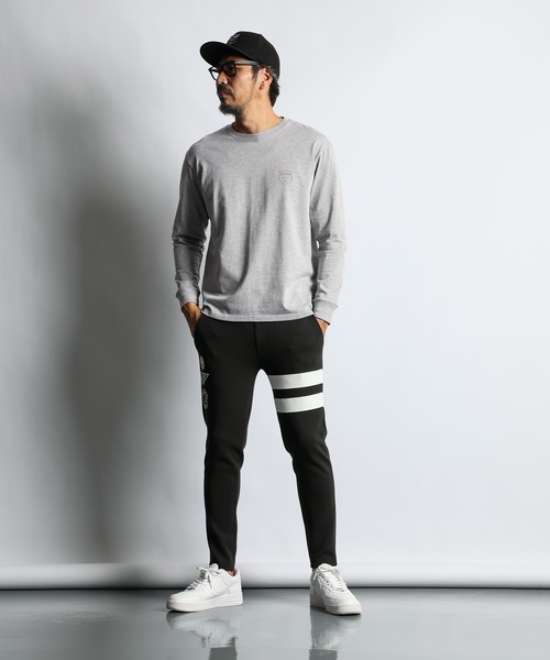 The DUFFER of ST.GEORGE（ザダファーオブセントジョージ）の「〔BLACK LABEL〕"SORONA" ATHLETIC SLIM PANTS：セットアップ ダンボールニット スリムパンツ（スウェットパンツ・メンズ・ブラック/ブラック系その他/グレイッシュベージュ・SMALL/MEDIUM/LARGE/X-LARGE）」の7枚目の写真
