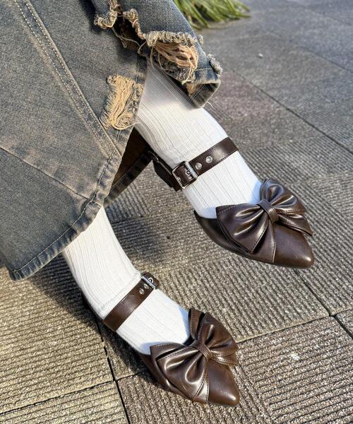 WEGO（ウィゴー）の「WEGO/【25年春夏新作】ダブルリボンポインテッドシューズ（パンプス・レディース・ブラウン/ブラック・MEDIUM/LARGE）」の14枚目の写真