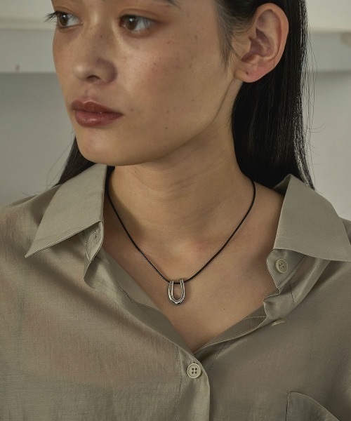marjour(マージュール)の「U CODE NECKLACE(ネックレス・レディース・ゴールド/シルバー・FREE)」の2枚目の写真