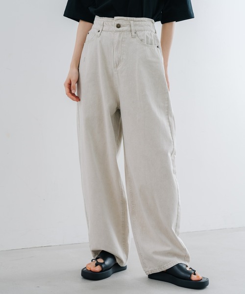 refinedworks（リファインドワークス）の「【refinedworks】 硫化染め した キャンパス生地 の カーブパンツ（その他パンツ・レディース・グレイッシュベージュ/ブルー・FREE）」の3枚目の写真