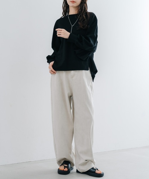 refinedworks（リファインドワークス）の「【refinedworks】 硫化染め した キャンパス生地 の カーブパンツ（その他パンツ・レディース・グレイッシュベージュ/ブルー・FREE）」の5枚目の写真