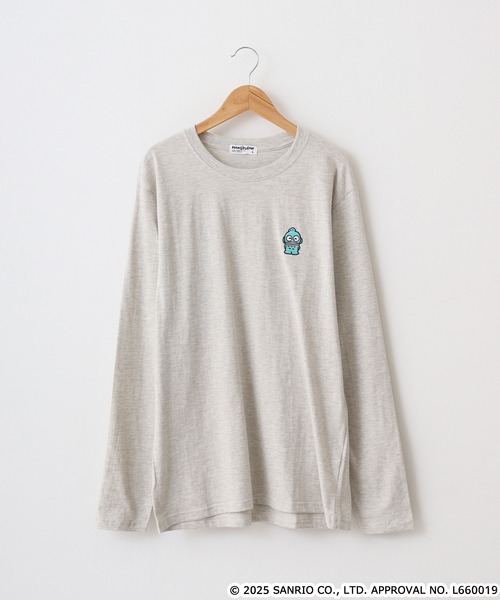 sanrio(サンリオ)の「サンリオキャラクターズ デザインロンT(Tシャツ/カットソー・メンズ・ホワイト/チャコールグレー/ブラック/ネイビー/ブルーグレー/ラベンダー/ライトカーキ/オートミール/ローズ/レモンイエロー/チャコール/ホワイト系/ブラック系/ブラック系1/アイボリー系/アイボリー系1・LL/M/L)」の22枚目の写真