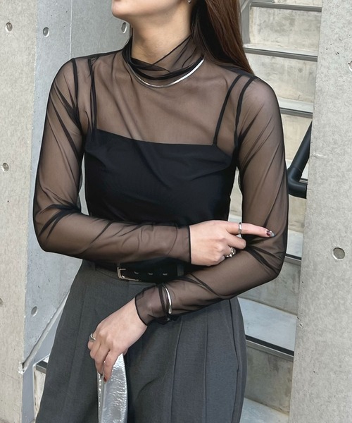 Futier land(フューティアランド)の「ハイネックメローシアートップス(Tシャツ/カットソー・レディース・ドット/ホワイト/ブラック・FREE)」の1枚目の写真