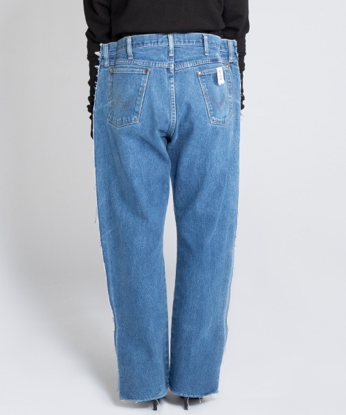 TATRAS CONCEPT STORE（タトラスコンセプトストア）の「PROTOTYPES(プロトタイプス) OUTLINE DENIM PANTS（デニムパンツ・レディース・ブルー・XS）」の3枚目の写真