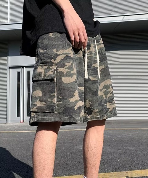 B'day（ビーデイ）の「【 B'day / ビーデー 】カモフラ柄 カーゴハーフパンツ（その他パンツ・メンズ・カモフラージュ・MEDIUM/LARGE/X-LARGE）」の2枚目の写真