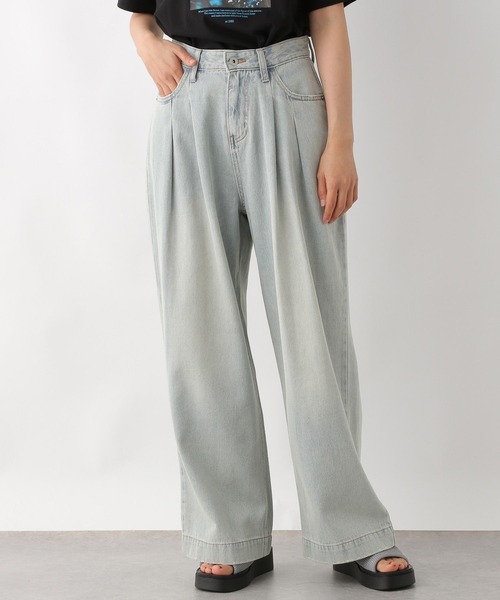 LEPSIM（レプシィム）の「Wタックワイドデニム　322267（デニムパンツ・レディース・ライトブルー/チャコールグレー/ブルー・MEDIUM/LARGE）」の20枚目の写真