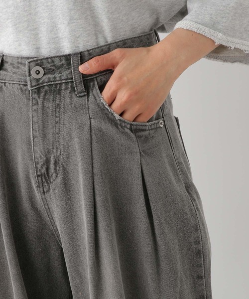 LEPSIM（レプシィム）の「Wタックワイドデニム　322267（デニムパンツ・レディース・ライトブルー/チャコールグレー/ブルー・MEDIUM/LARGE）」の6枚目の写真