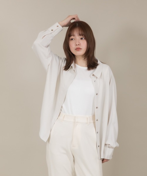 meeny miny（ミーニーマイニー）の「【meeny miny】【UV】ヨガインストラクター監修　美痩着る日焼け止めラフシャツ（シャツ/ブラウス・レディース・ライトベージュ/ライトピンク/ライトブルー/ホワイト・MEDIUM/LARGE）」の7枚目の写真