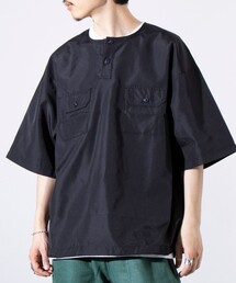 メンズのTシャツ/カットソー（ブラック/黒色系・ヘンリーネック