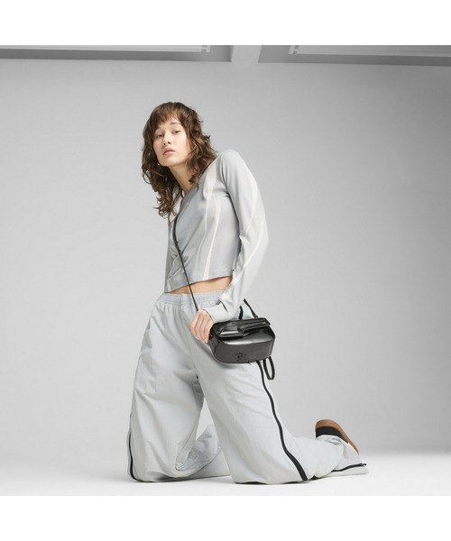 PUMA（プーマ）の「PUMA プーマ ウィメンズ デア トゥ グラフィック 長袖 Tシャツ（Tシャツ/カットソー・レディース・ライトグレー/ブラック・MEDIUM/SMALL/LARGE/X-SMALL）」の10枚目の写真