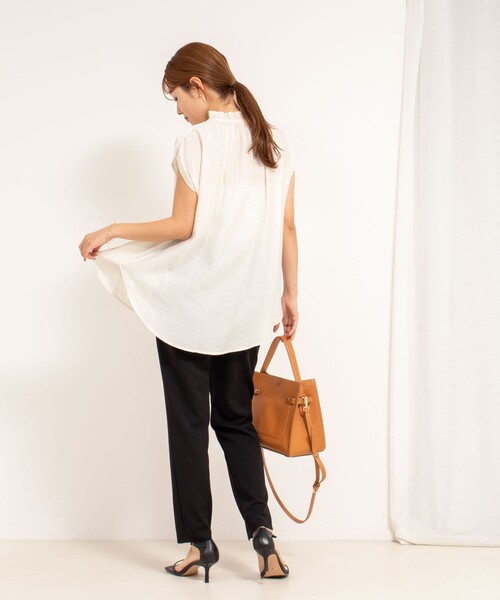 NOLLEY’S(ノーリーズ)の「ウォッシャブルファンクショナルジョーゼットフロントスリットパンツ(その他パンツ・レディース・ブラック/ネイビー・34/40/38/36)」の4枚目の写真