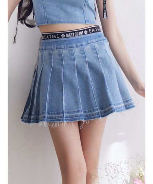 EATME（イートミー）の「【EATME×MARY QUANT】ウエストマークデニムプリーツスカート（セットアップ可能）（デニムスカート・レディース・ライトブルー/ブラック・MEDIUM/SMALL）」の2枚目の写真