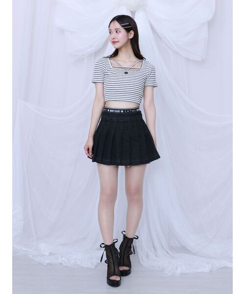 EATME(イートミー)の「【EATME×MARY QUANT】ウエストマークデニムプリーツスカート(セットアップ可能)(デニムスカート・レディース・ライトブルー/ブラック・MEDIUM/SMALL)」の7枚目の写真