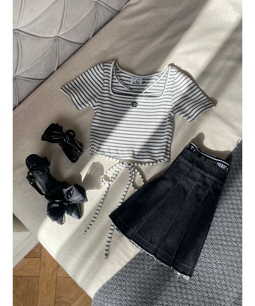 EATME（イートミー）の「【EATME×MARY QUANT】ウエストマークデニムプリーツスカート（セットアップ可能）（デニムスカート・レディース・ライトブルー/ブラック・MEDIUM/SMALL）」の14枚目の写真