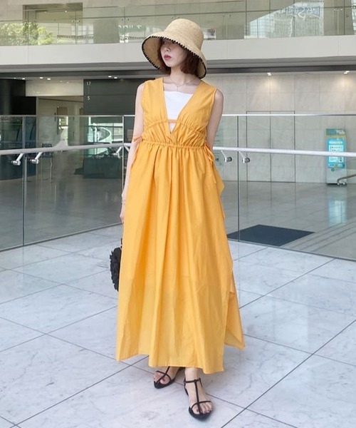 DRESSLAVE(ドレスレイブ)の「shirring irregular hem dress(シャーリングイレギュラーヘムワンピース)(ワンピース・レディース・オレンジ/ブラック・38)」の18枚目の写真