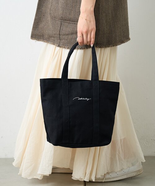 Actually（アクチュアリー）の「Actually キャンバストートバッグ（トートバッグ・レディース・ブラック/ホワイト系その他2/ライトグレー/ホワイト系その他・0）」の4枚目の写真