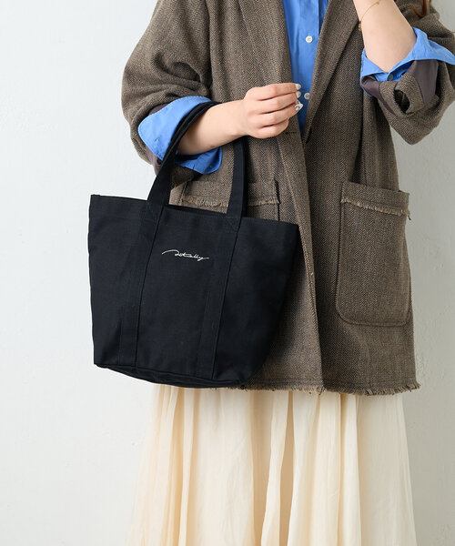 Actually（アクチュアリー）の「Actually キャンバストートバッグ（トートバッグ・レディース・ブラック/ホワイト系その他2/ライトグレー/ホワイト系その他・0）」の5枚目の写真