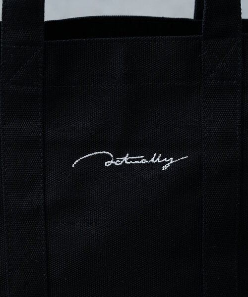 Actually（アクチュアリー）の「Actually キャンバストートバッグ（トートバッグ・レディース・ブラック/ホワイト系その他2/ライトグレー/ホワイト系その他・0）」の9枚目の写真