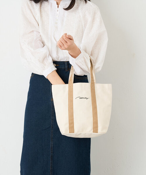 Actually（アクチュアリー）の「Actually キャンバストートバッグ（トートバッグ・レディース・ブラック/ホワイト系その他2/ライトグレー/ホワイト系その他・0）」の2枚目の写真