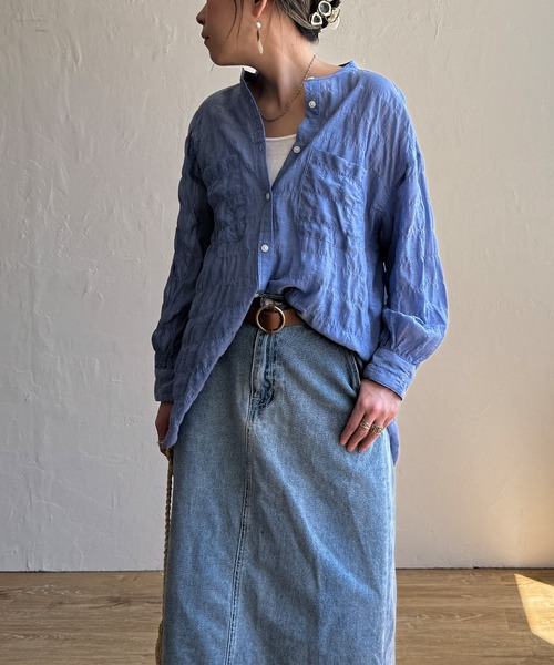 LBC（エルビーシー）の「バックシャーリングロングシャツ（シャツ/ブラウス・レディース・ホワイト/イエロー/ブルー/その他31・M）」の2枚目の写真